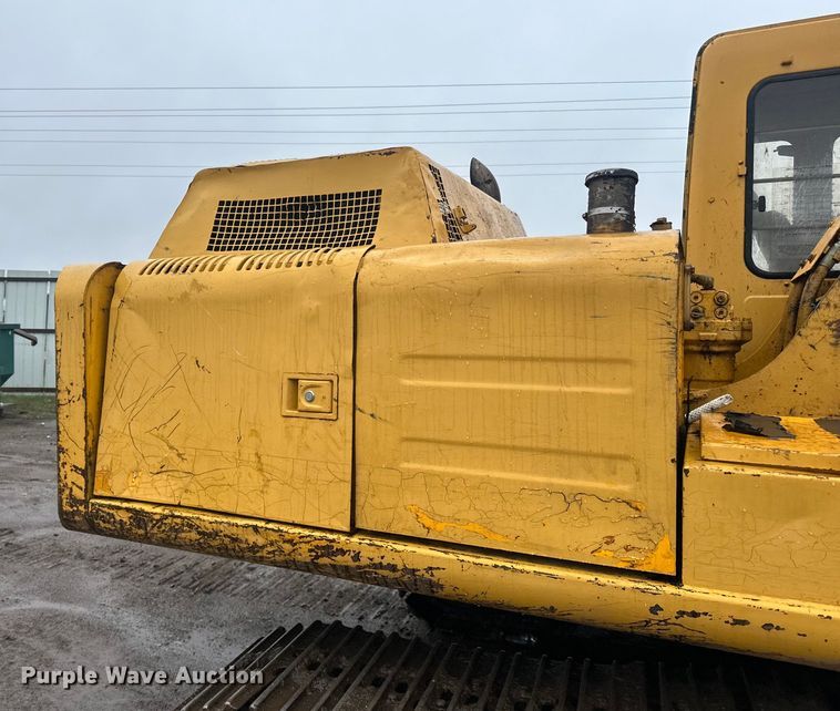 image for item DQ0802 1991 John Deere 590D excavator