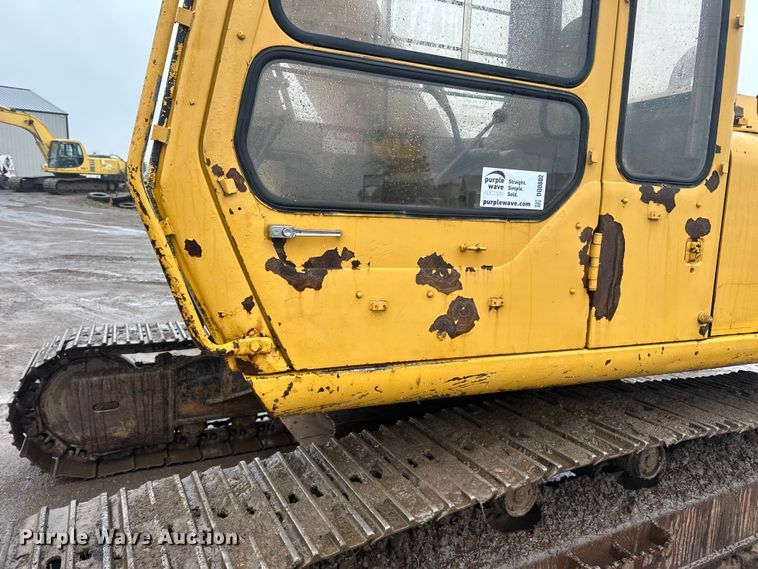 image for item DQ0802 1991 John Deere 590D excavator