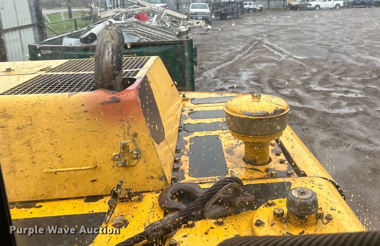 image for item DQ0802 1991 John Deere 590D excavator