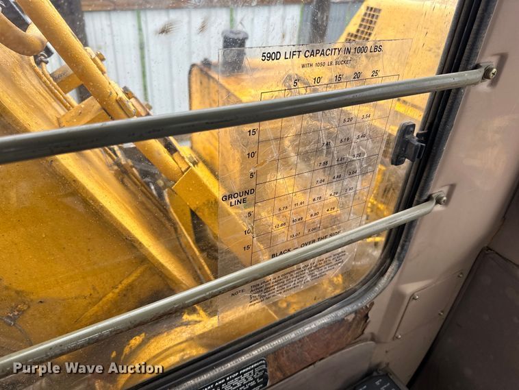 image for item DQ0802 1991 John Deere 590D excavator