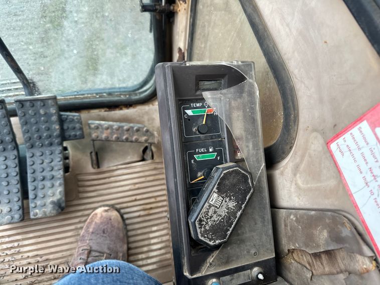 image for item DQ0802 1991 John Deere 590D excavator