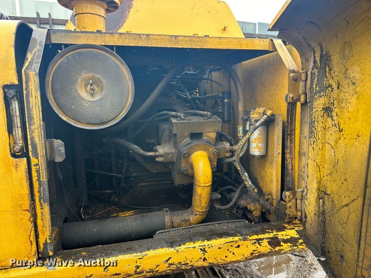 image for item DQ0802 1991 John Deere 590D excavator