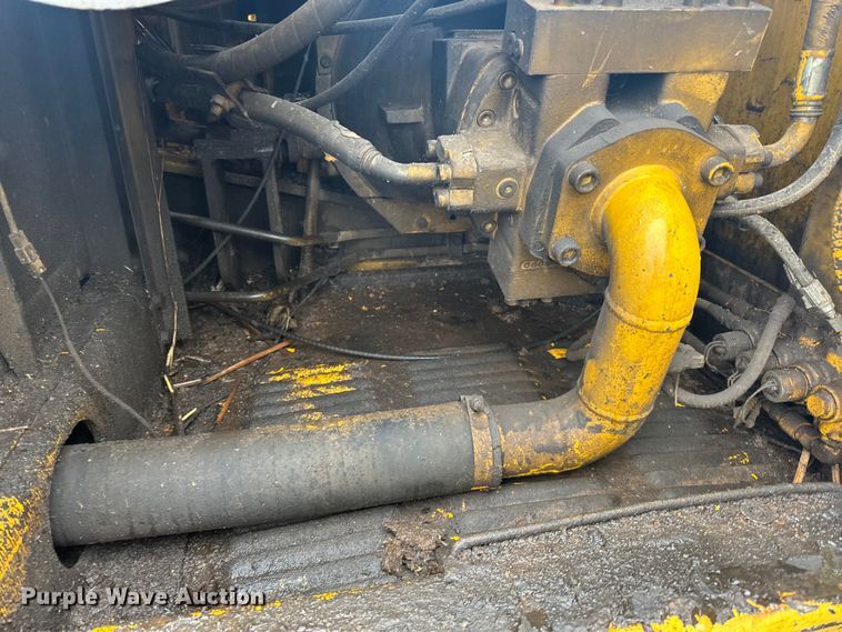 image for item DQ0802 1991 John Deere 590D excavator