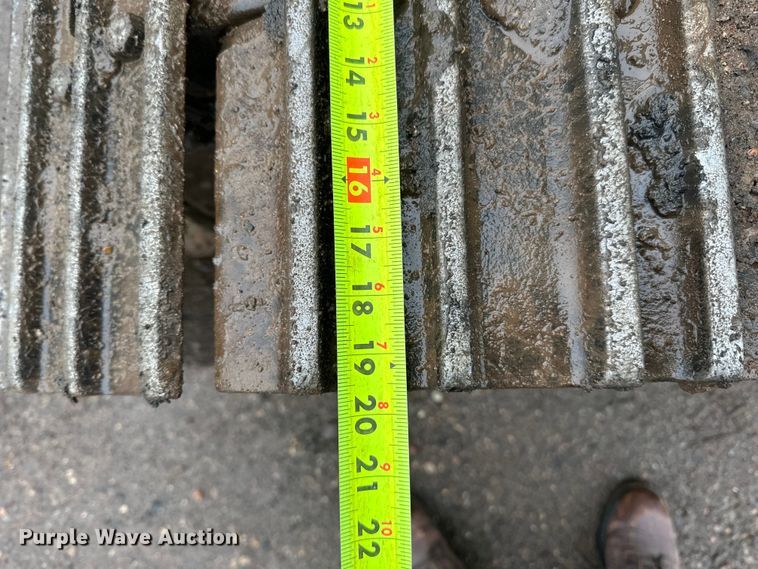 image for item DQ0802 1991 John Deere 590D excavator