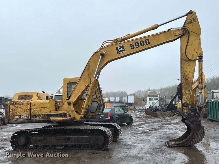 image for item DQ0804 John Deere 590D excavator