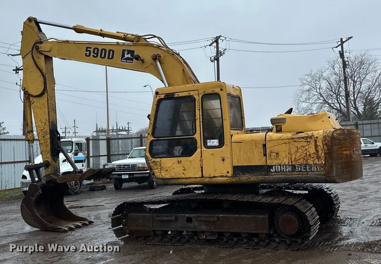 image for item DQ0804 John Deere 590D excavator