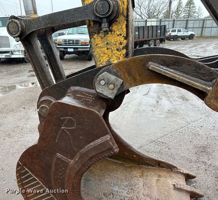 image for item DQ0804 John Deere 590D excavator