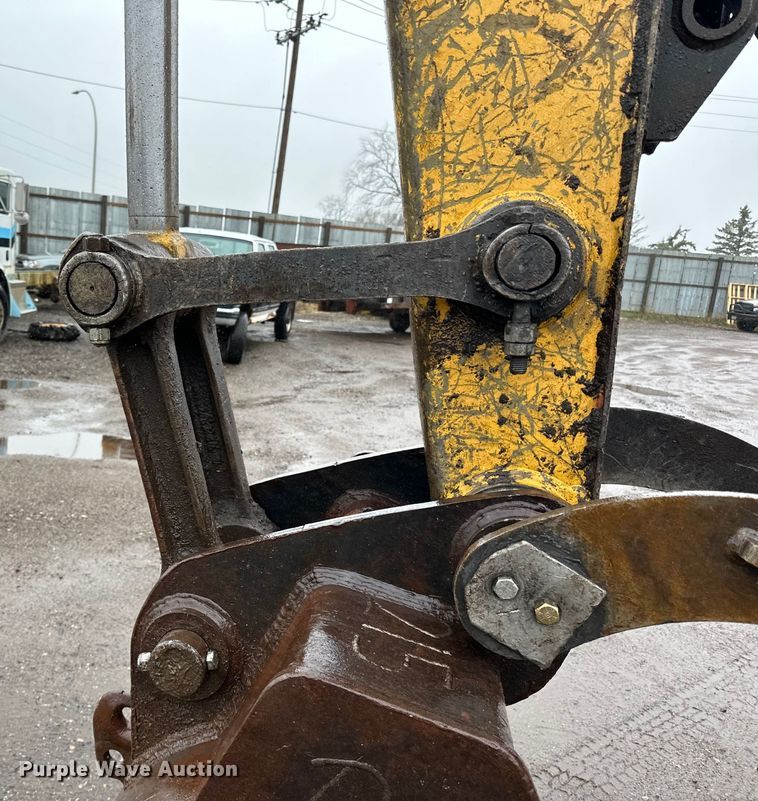 image for item DQ0804 John Deere 590D excavator