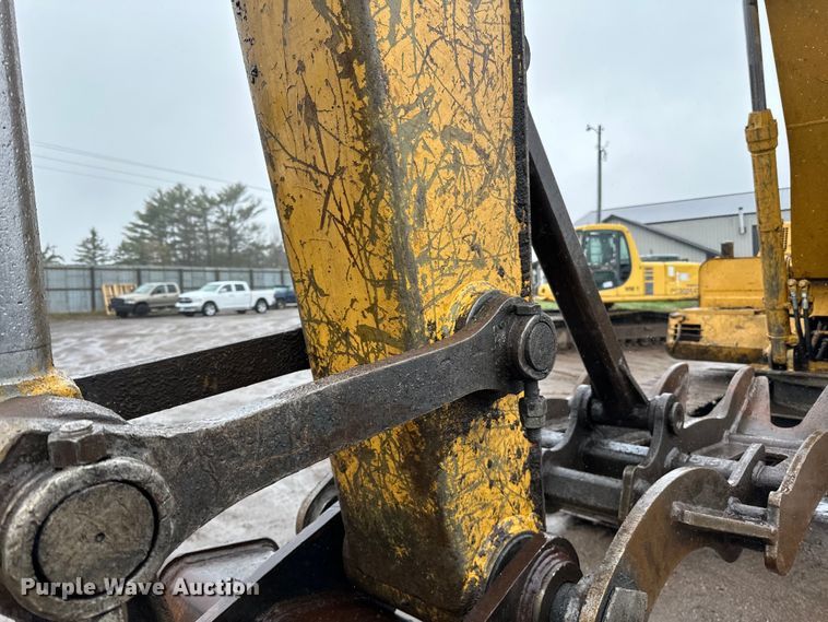 image for item DQ0804 John Deere 590D excavator