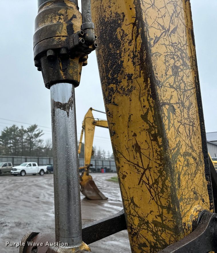 image for item DQ0804 John Deere 590D excavator