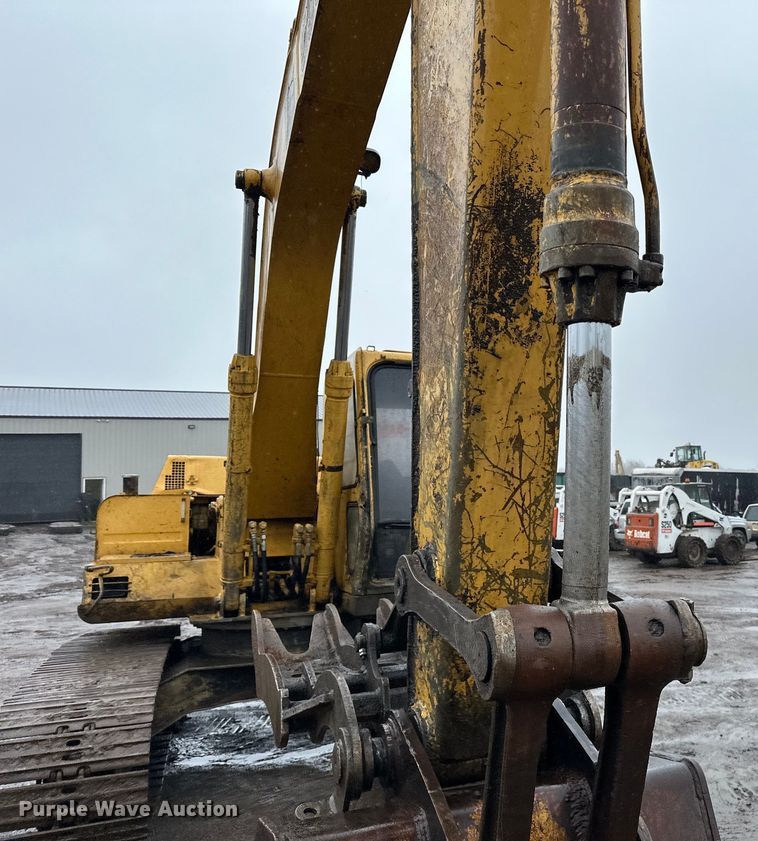 image for item DQ0804 John Deere 590D excavator