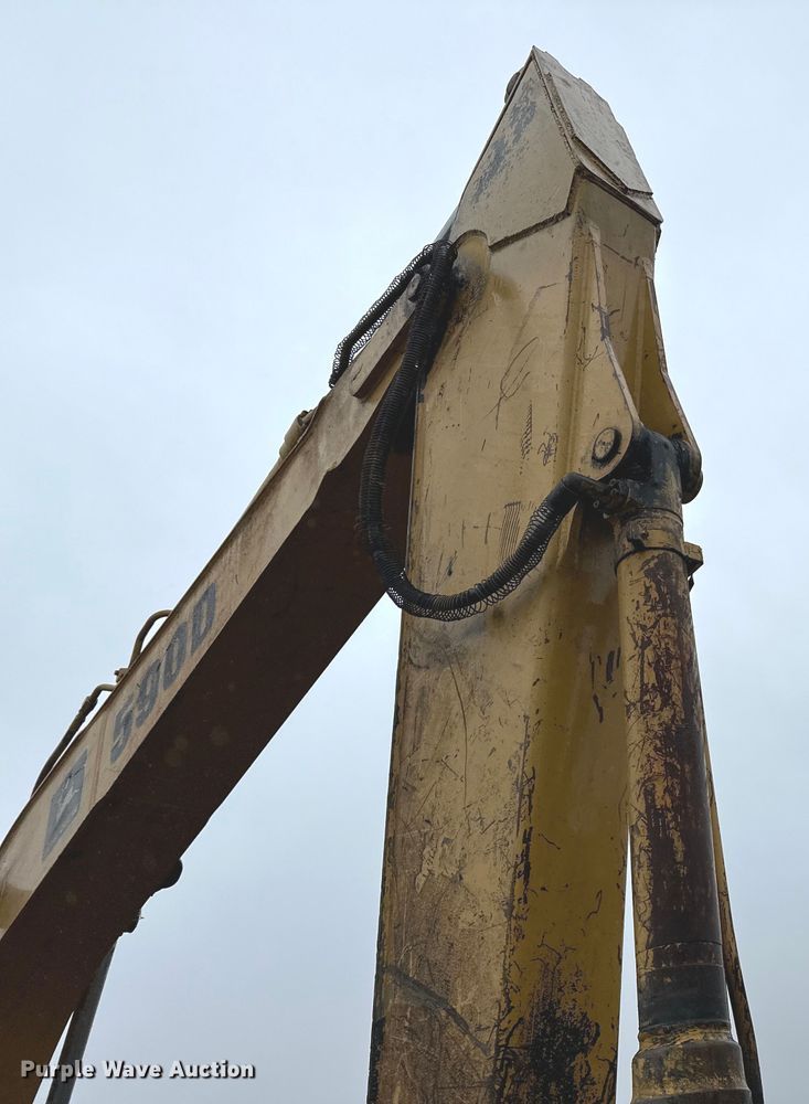 image for item DQ0804 John Deere 590D excavator