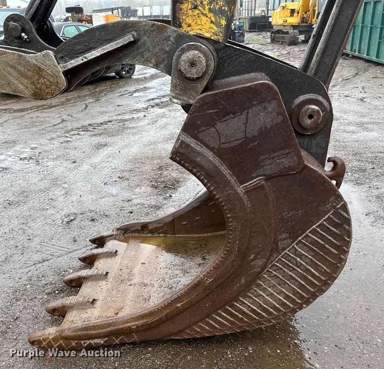 image for item DQ0804 John Deere 590D excavator