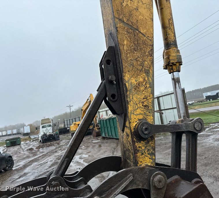 image for item DQ0804 John Deere 590D excavator