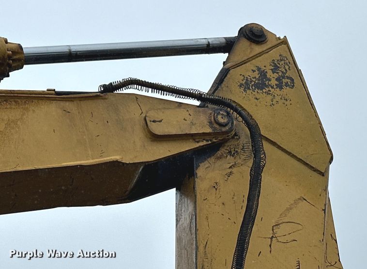 image for item DQ0804 John Deere 590D excavator