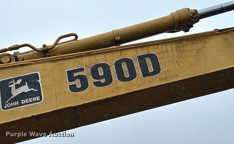 image for item DQ0804 John Deere 590D excavator