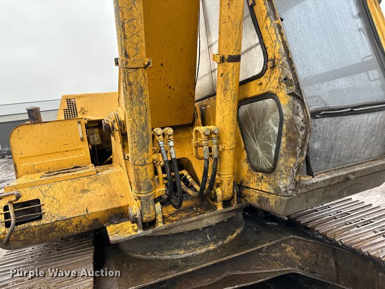 image for item DQ0804 John Deere 590D excavator