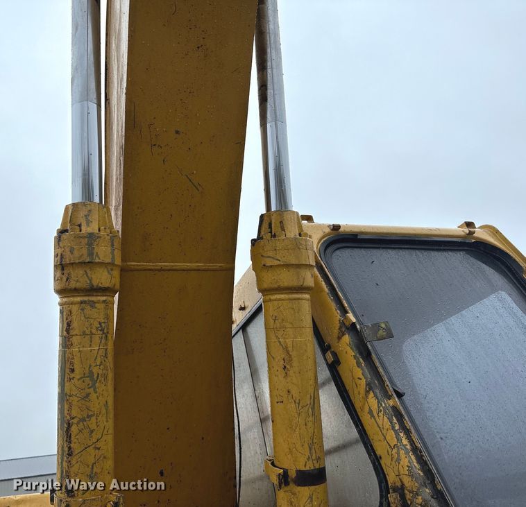 image for item DQ0804 John Deere 590D excavator