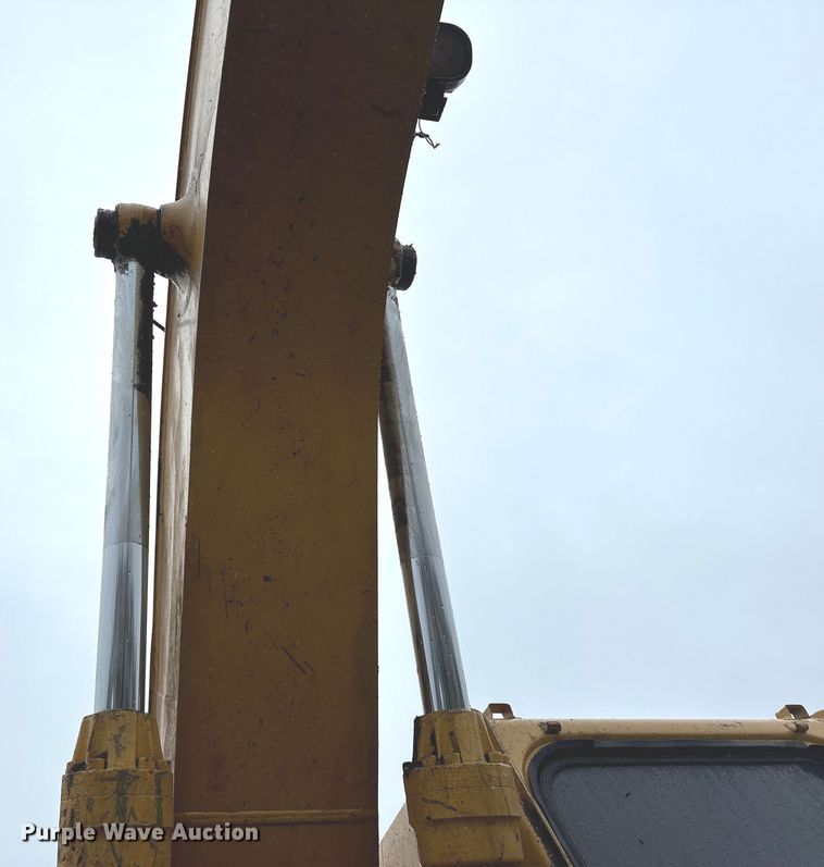 image for item DQ0804 John Deere 590D excavator