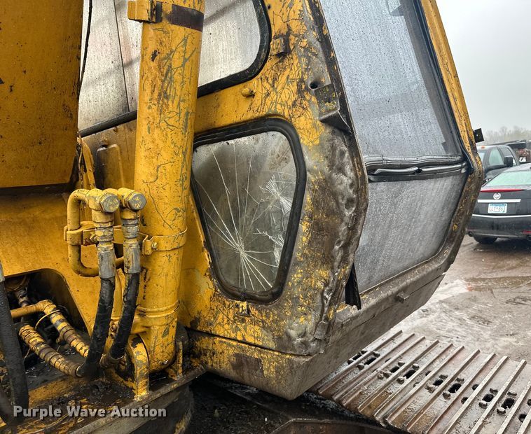 image for item DQ0804 John Deere 590D excavator