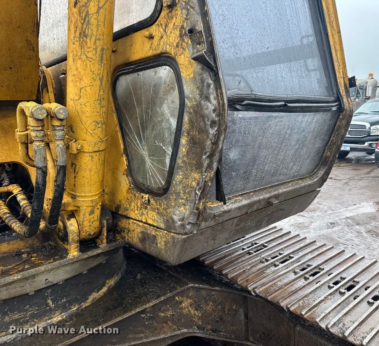 image for item DQ0804 John Deere 590D excavator