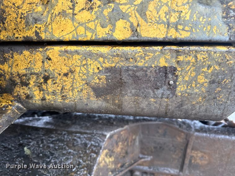 image for item DQ0804 John Deere 590D excavator