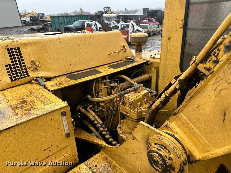 image for item DQ0804 John Deere 590D excavator