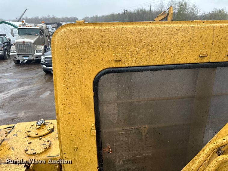 image for item DQ0804 John Deere 590D excavator