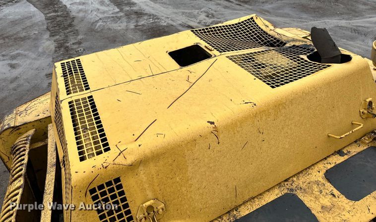 image for item DQ0804 John Deere 590D excavator