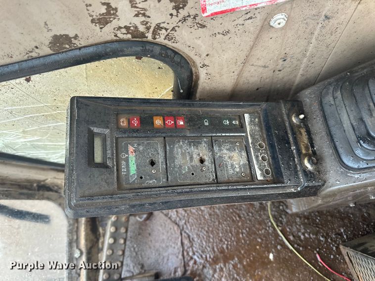 image for item DQ0804 John Deere 590D excavator