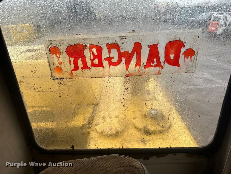 image for item DQ0804 John Deere 590D excavator