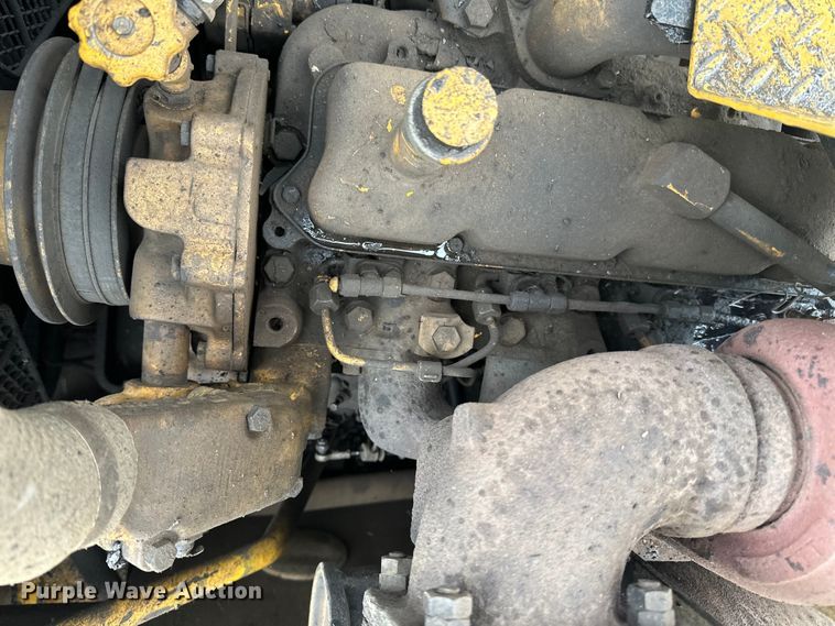 image for item DQ0804 John Deere 590D excavator