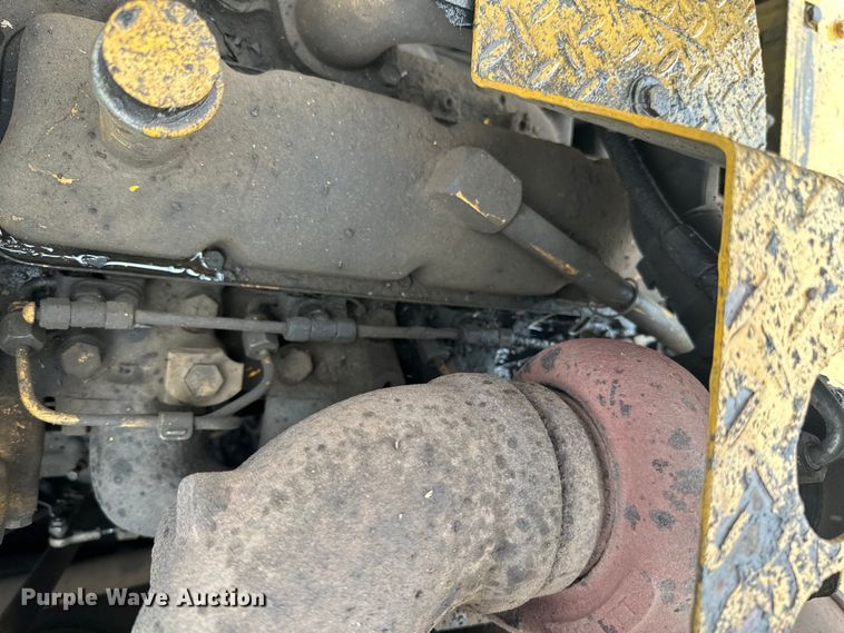 image for item DQ0804 John Deere 590D excavator