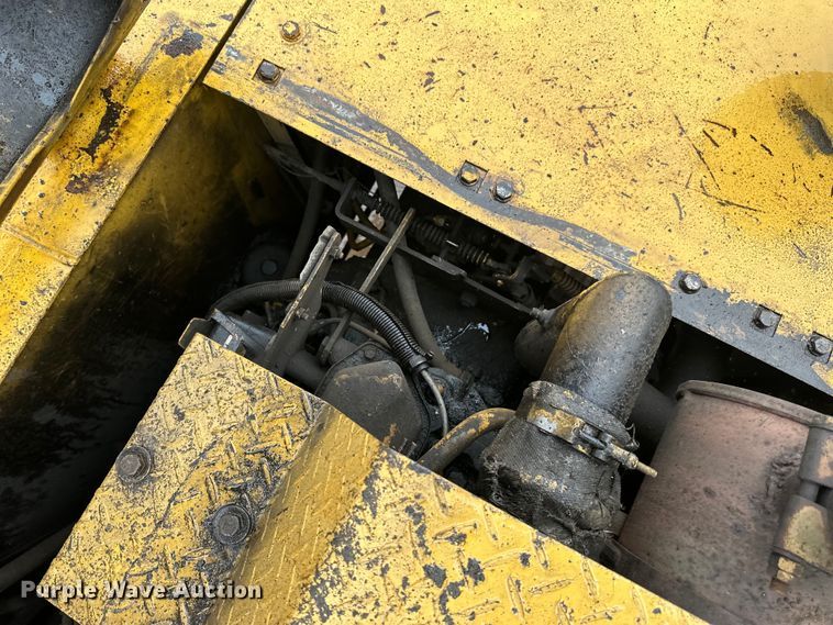 image for item DQ0804 John Deere 590D excavator