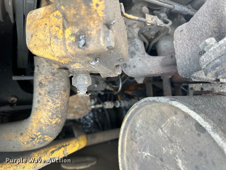 image for item DQ0804 John Deere 590D excavator