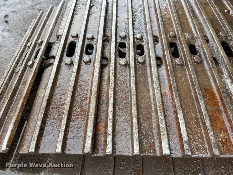 image for item DQ0804 John Deere 590D excavator