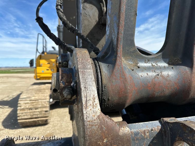 image for item DQ0814 2019 John Deere 350G LC excavator