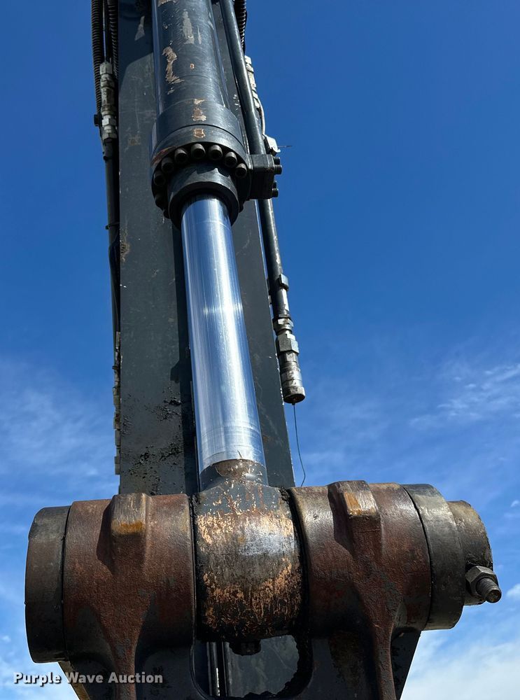 image for item DQ0814 2019 John Deere 350G LC excavator