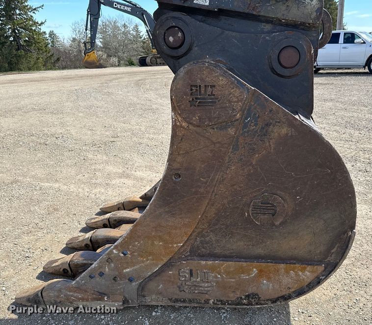 image for item DQ0814 2019 John Deere 350G LC excavator