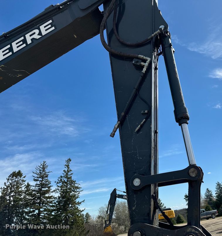 image for item DQ0814 2019 John Deere 350G LC excavator