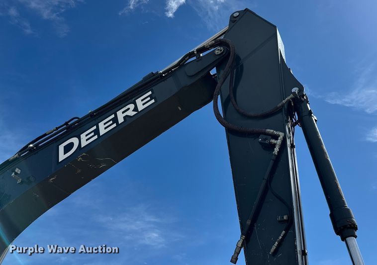 image for item DQ0814 2019 John Deere 350G LC excavator