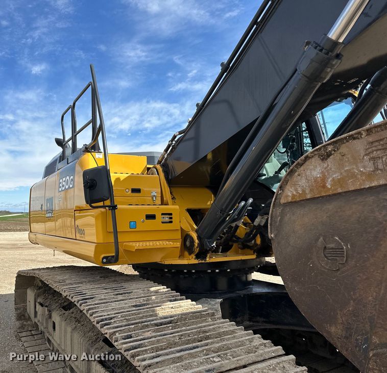 image for item DQ0814 2019 John Deere 350G LC excavator