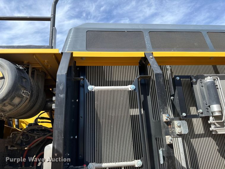 image for item DQ0814 2019 John Deere 350G LC excavator