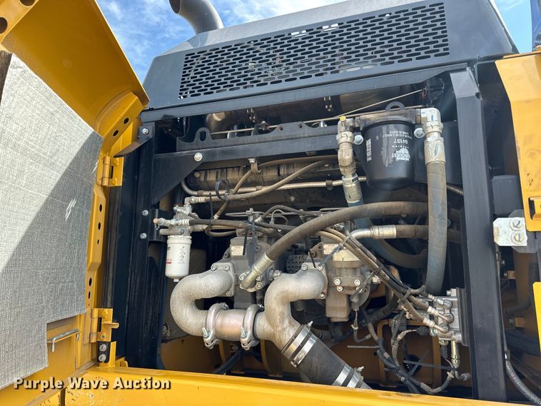 image for item DQ0814 2019 John Deere 350G LC excavator