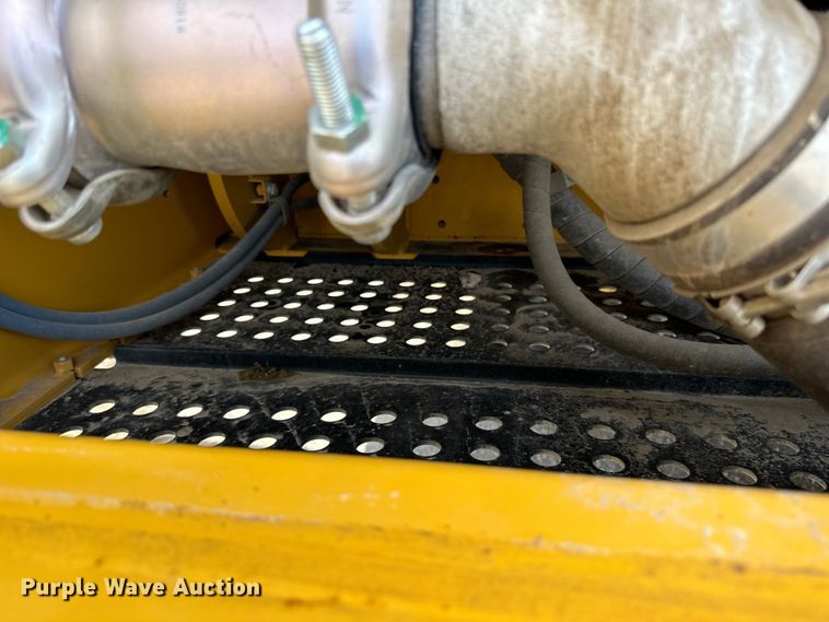 image for item DQ0814 2019 John Deere 350G LC excavator