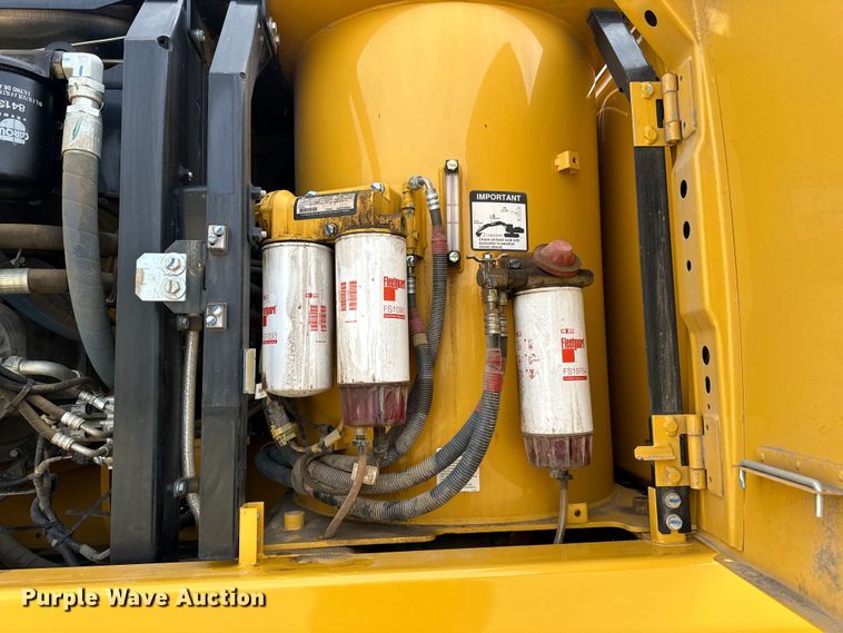 image for item DQ0814 2019 John Deere 350G LC excavator