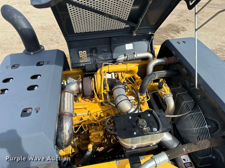 image for item DQ0814 2019 John Deere 350G LC excavator