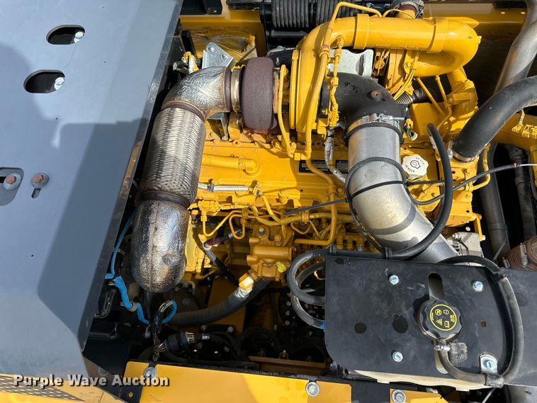 image for item DQ0814 2019 John Deere 350G LC excavator