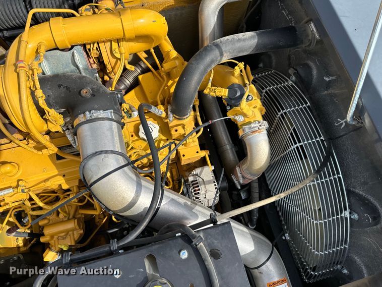 image for item DQ0814 2019 John Deere 350G LC excavator