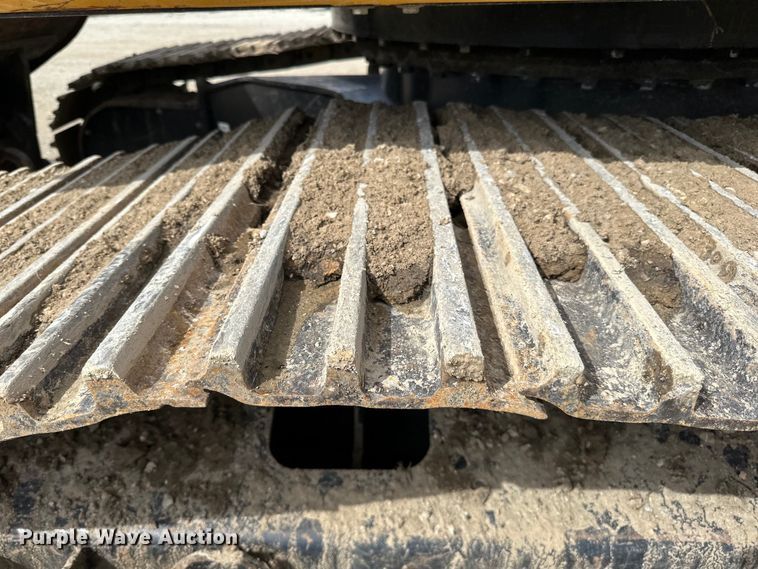 image for item DQ0814 2019 John Deere 350G LC excavator